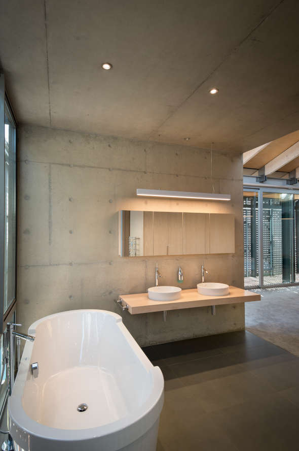 House Coertse - Bathroom - Designed by Earthworld Architects & Inside Interiors