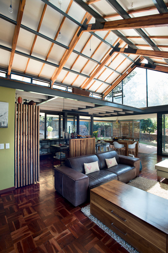 House Izeboud - Designed by Earthworld Architects & Inside Interiors